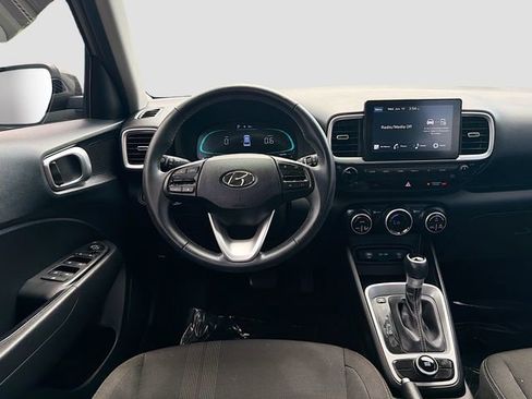 Certified 2024 Hyundai Venue SEL FWD image 20