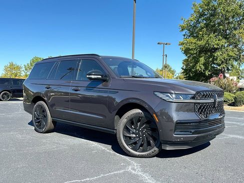 New 2025 Lincoln Navigator Reserve w/ Jet Appearance Package AWD/4WD image 1