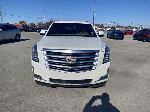 Used 2019 Cadillac Escalade Platinum image 9