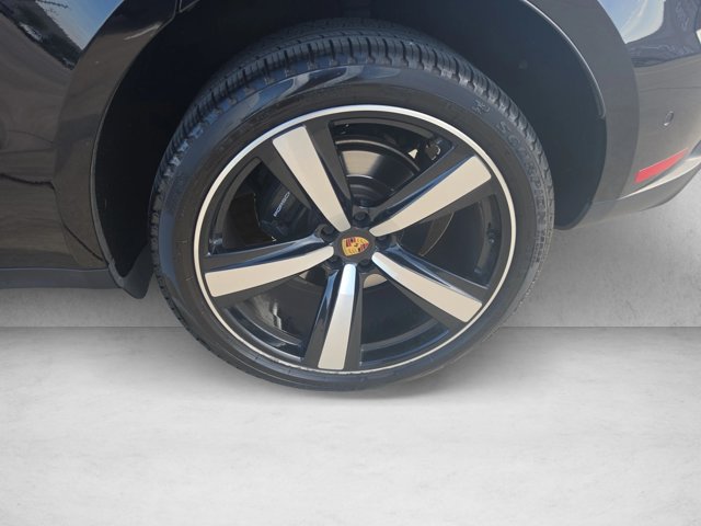 Used 2022 Porsche Macan AWD/4WD image 21