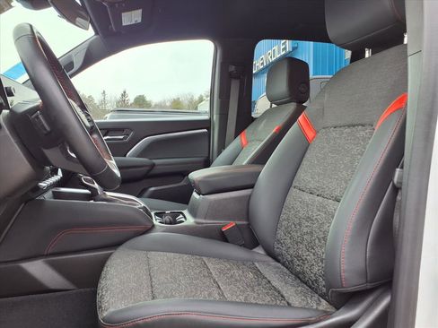 Used 2023 Chevrolet Colorado Z71 image 20