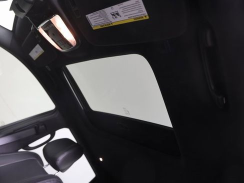 Used 2021 Jeep Grand Cherokee Limited w/ Premium Lighting Group image 3