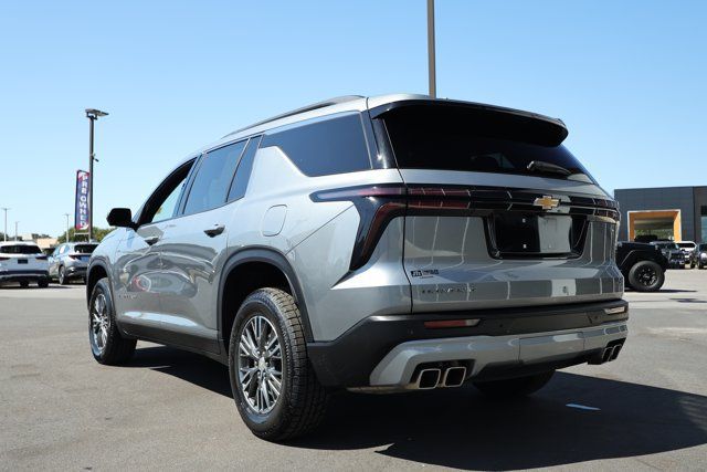 Used 2024 Chevrolet Traverse LT FWD image 8