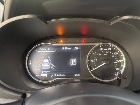 New 2025 Nissan Versa SR w/ Trunk Package image 19