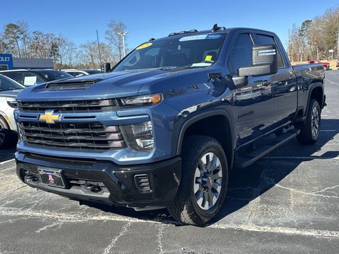 Certified 2025 Chevrolet Silverado 2500 Custom w/ Custom Value Package image 4