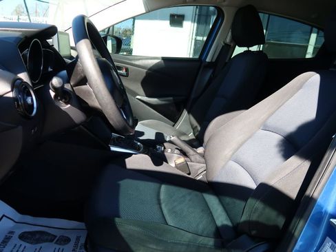 Used 2016 Scion iA image 5