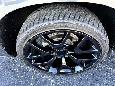 Used 2021 Chevrolet Tahoe LT image 37