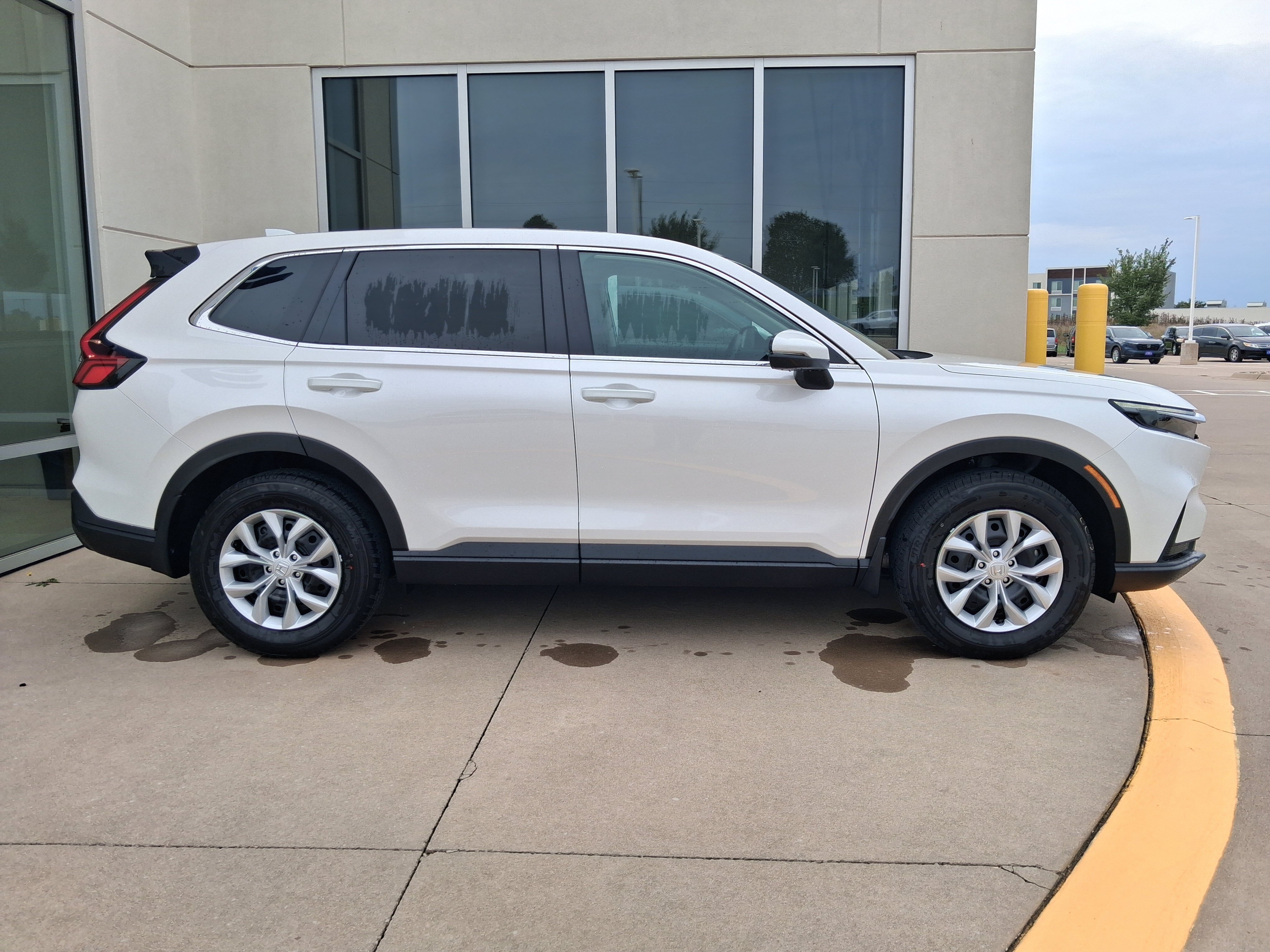 New 2027 Honda CR-V LX image 1