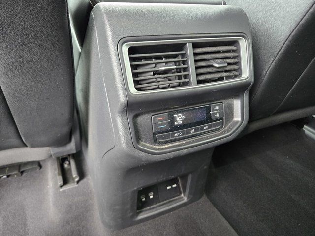 Used 2024 Volkswagen Atlas SE AWD/4WD image 28