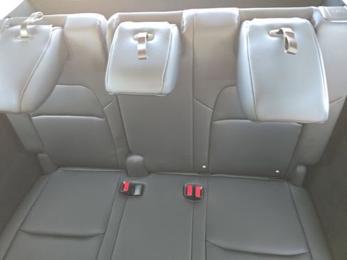 New 2026 Nissan Pathfinder SL image 18