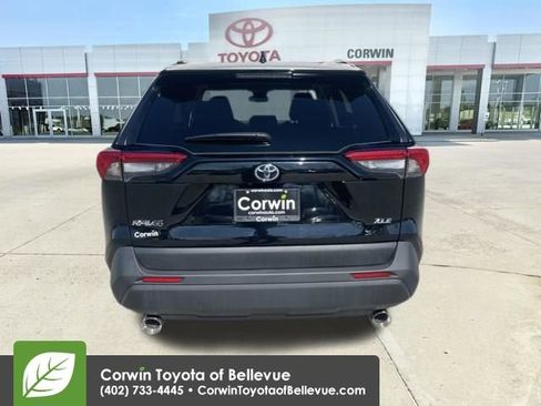 Used 2025 Toyota RAV4 XLE image 4