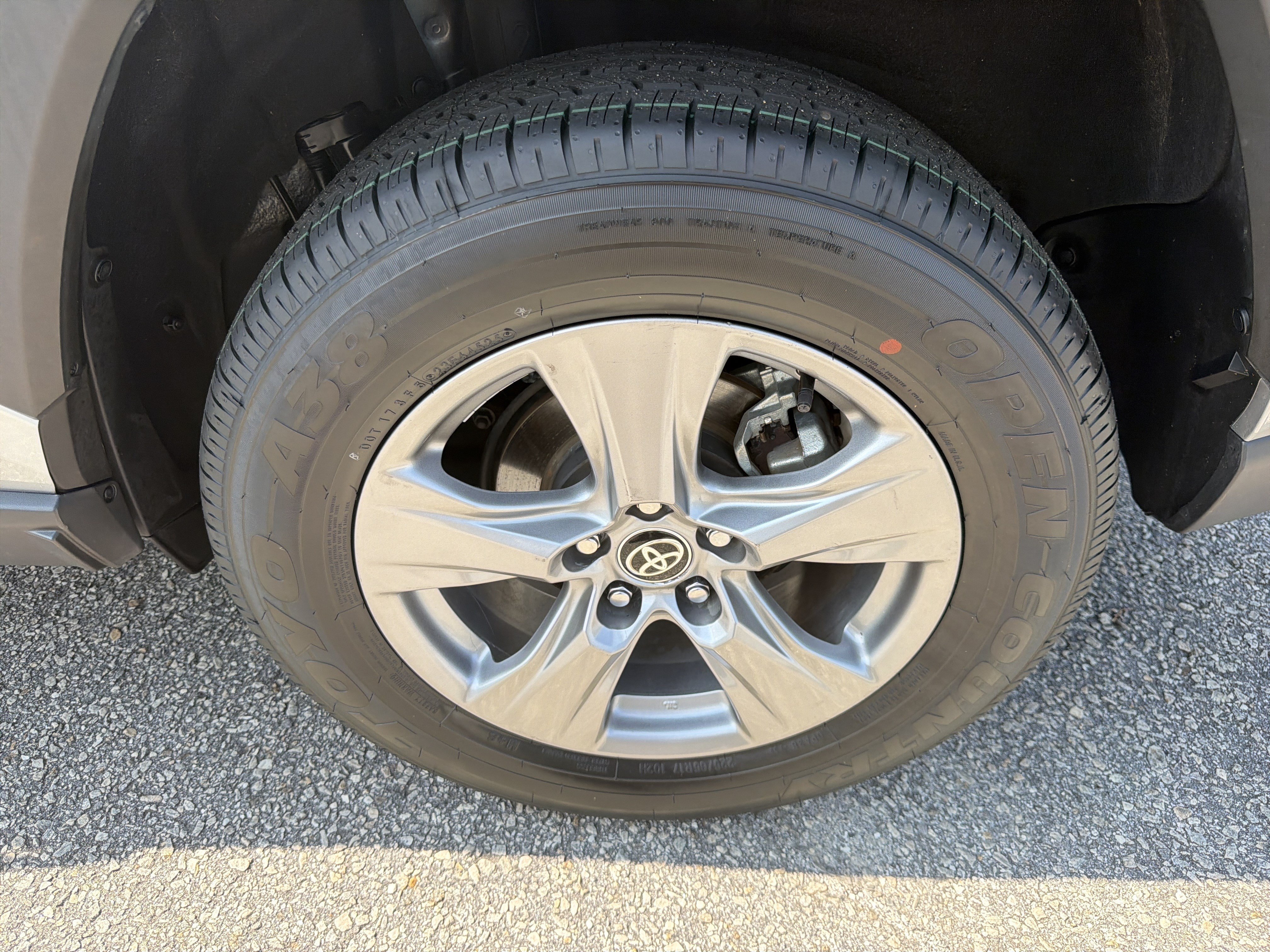 Certified 2025 Toyota RAV4 LE AWD/4WD image 30