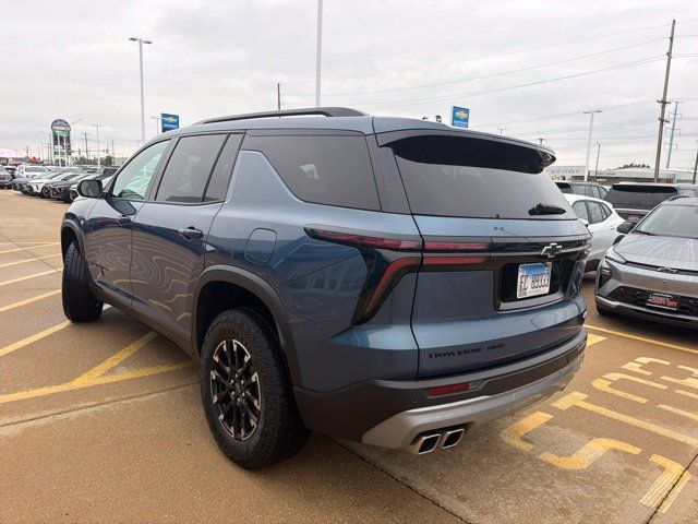 Used 2025 Chevrolet Traverse Z71 AWD/4WD image 4
