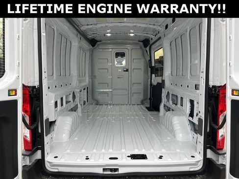 New 2025 Ford Transit 250 148 Medium Roof image 32