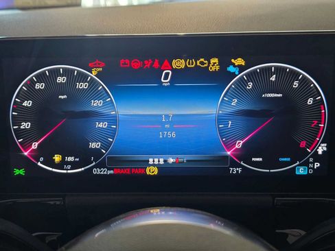 Used 2025 Mercedes-Benz GLA 250 4MATIC image 24