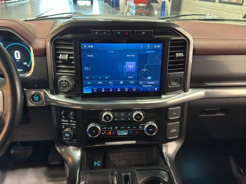 Used 2023 Ford F150 Lariat w/ Equipment Group 502A High image 28