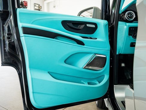 Used 2023 Mercedes-Benz Metris Passenger image 29