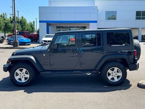 Used 2016 Jeep Wrangler Unlimited Sport w/ Quick Order Package 24S AWD/4WD image 4