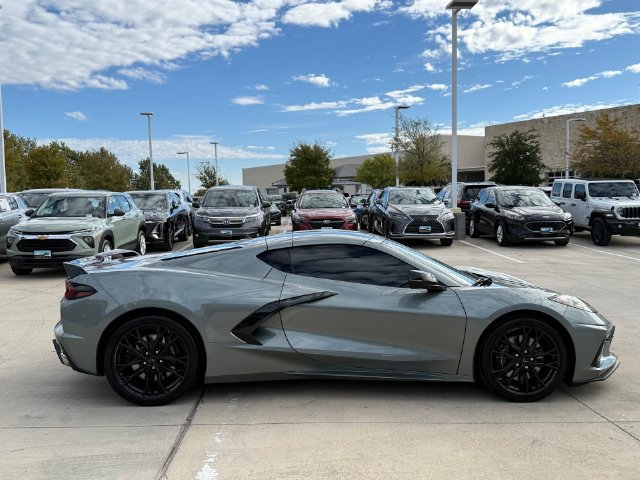 Used 2023 Chevrolet Corvette Stingray Preferred Cpe w/ Z51 Performance Package RWD image 4