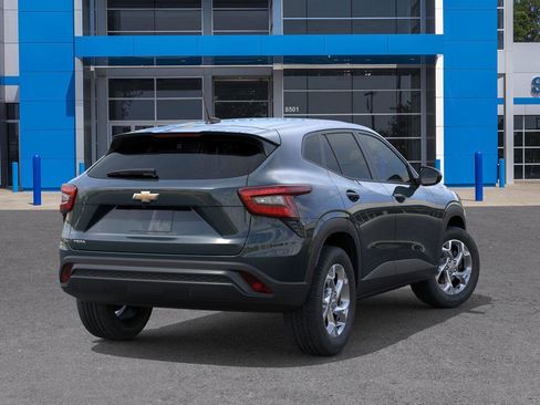New 2026 Chevrolet Trax LS w/ LS Convenience Package image 4