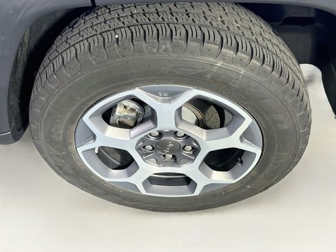 Used 2022 Jeep Compass Trailhawk w/ Sun and Sound Group AWD/4WD image 30