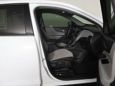 Used 2019 Chevrolet Equinox LS AWD/4WD image 26