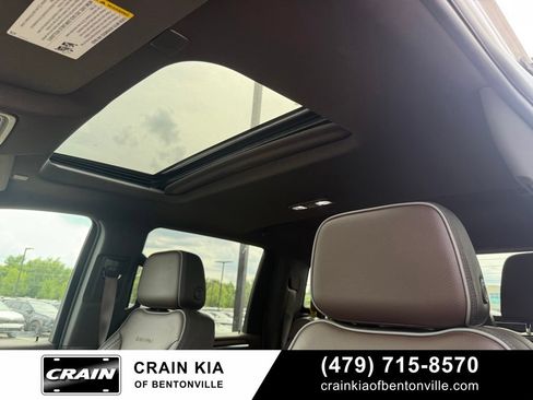 Used 2024 GMC Sierra 3500 Denali w/ Denali Reserve Package AWD/4WD image 22