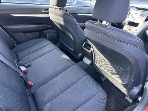 Used 2011 Subaru Legacy 2.5i image 3