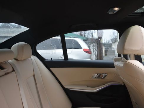 Used 2022 BMW 330e 330e iPerformance image 25