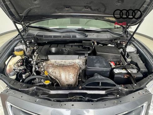 Used 2011 Toyota Camry LE FWD image 4