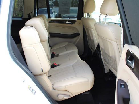 Used 2017 Mercedes-Benz GLS 450 4MATIC image 24