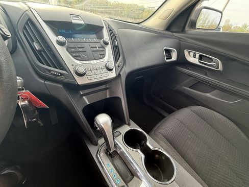Used 2015 Chevrolet Equinox LS image 18