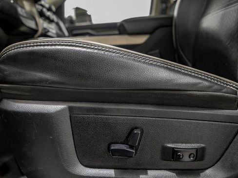 Used 2019 RAM 2500 Laramie image 32