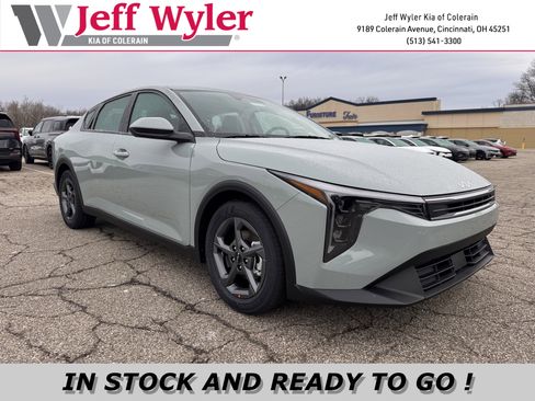 New 2026 Kia K4 LXS image 1