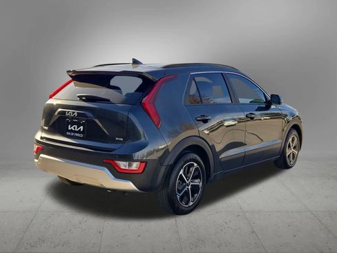 Certified 2023 Kia Niro EX image 6
