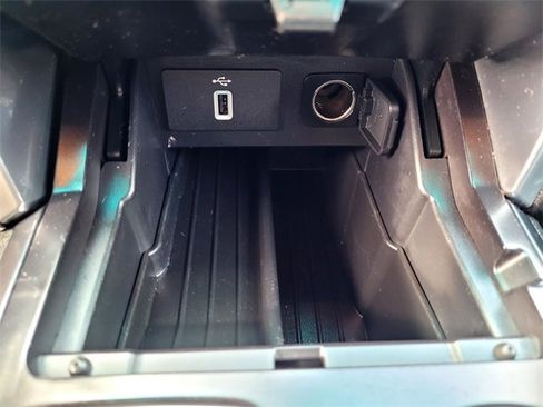 Certified 2017 Ford Explorer Sport w/ Equipment Group 401A image 18