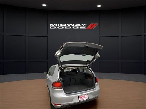 Used 2010 Volkswagen Golf 2-Door image 20