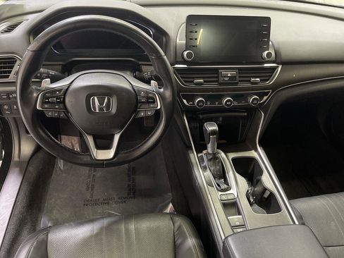 Used 2018 Honda Accord Touring image 14