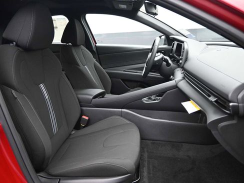 New 2026 Hyundai Elantra SEL Sport Premium image 11