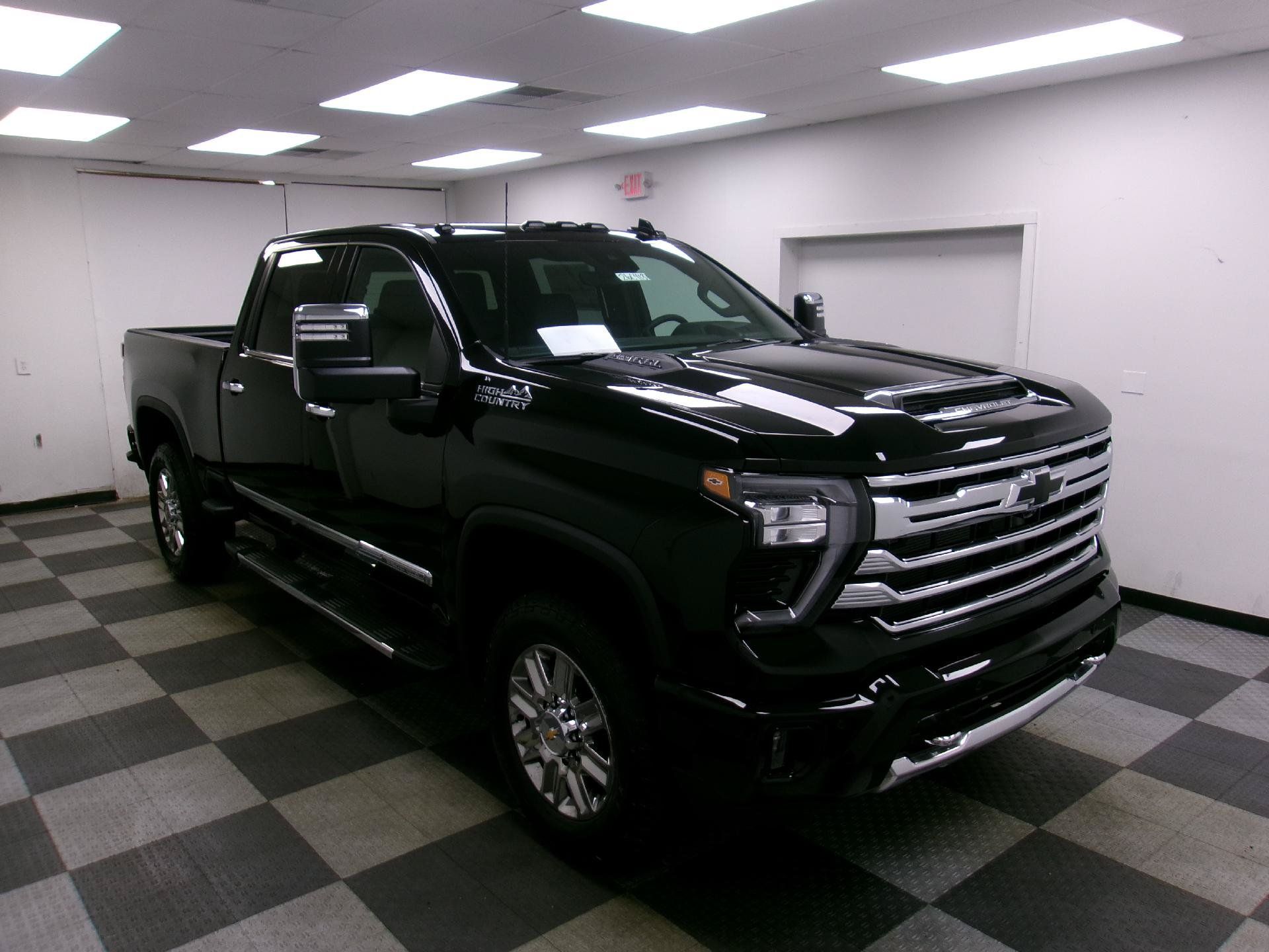 New 2026 Chevrolet Silverado 2500 High Country w/ Technology Package AWD/4WD image 14