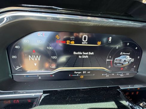 Used 2025 GMC Sierra 1500 Elevation w/ Preferred Package AWD/4WD image 27