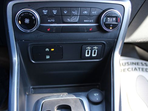 Used 2020 Ford EcoSport SE w/ SE Convenience Package image 24