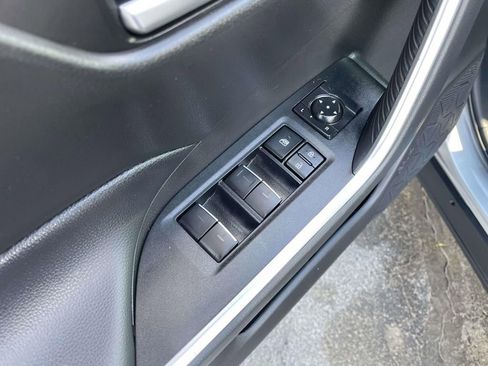 Used 2025 Toyota RAV4 XLE image 28