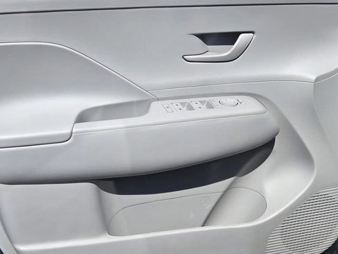 Used 2024 Hyundai Kona SEL FWD image 15