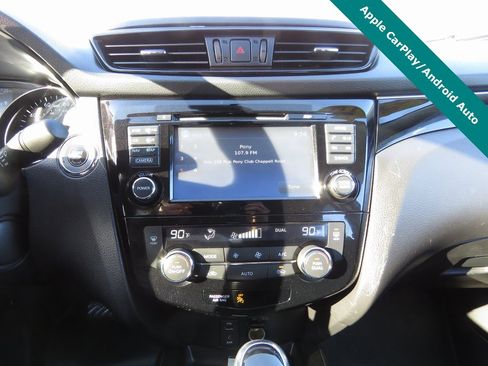 Used 2018 Nissan Rogue Sport SL image 26