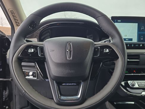 Certified 2023 Lincoln Corsair AWD w/ Equipment Group 101A image 14