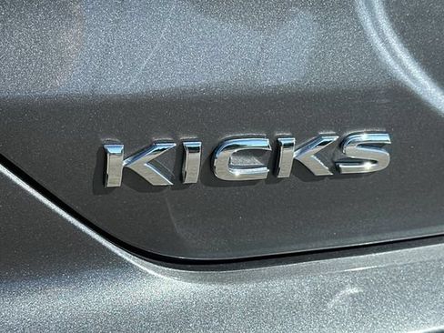 Certified 2025 Nissan Kicks Play S FWD image 33