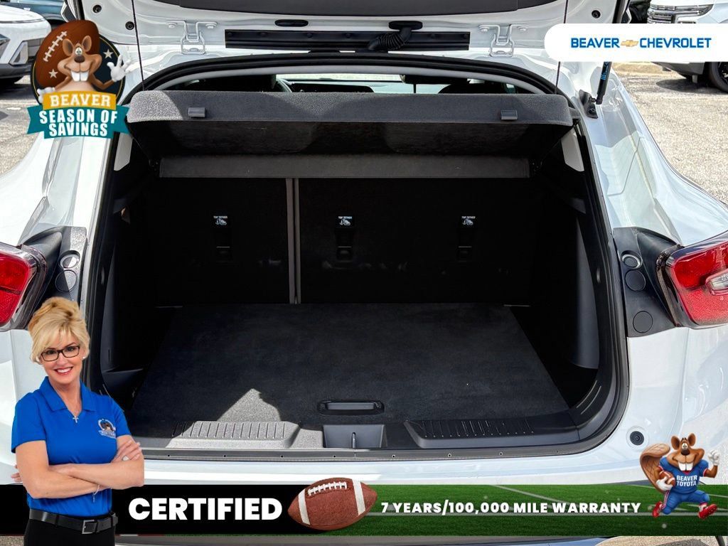 Used 2024 Chevrolet Trax ACTIV w/ Sunroof Package FWD image 11