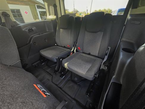Used 2017 Ford Transit Connect XL image 32
