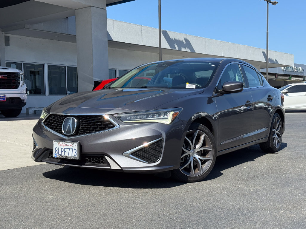Used 2019 Acura ILX w/ Premium Package FWD image 2